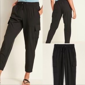 High-Waisted Mesh-Lined Jogger Cargo Pants NWT